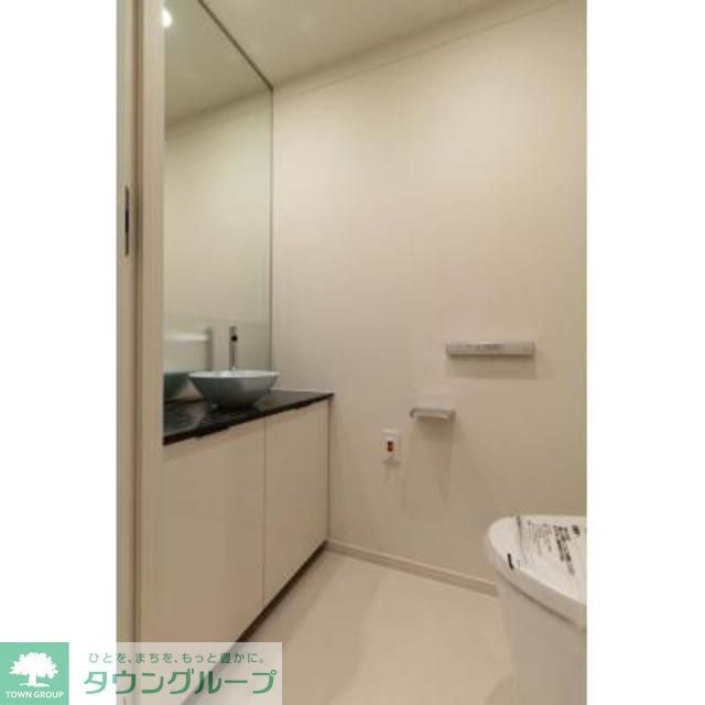 トイレ　※写真は同タイプ住戸です。