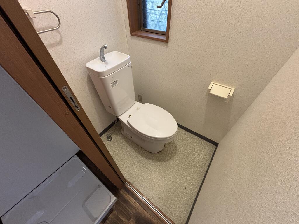 大井町並河1丁目借家のトイレ写真