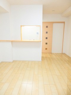 ＪＲ総武線 錦糸町駅 徒歩10分 4階建 築12年の居間写真