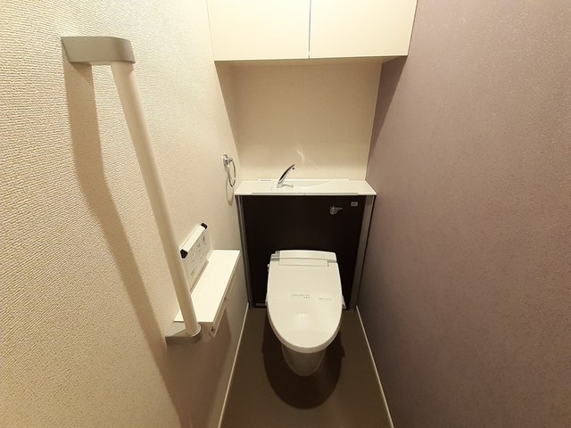 トイレ　☆温水洗浄便座付きトイレ☆