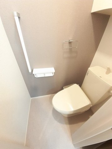 トイレ　落ち着いたトイレです
