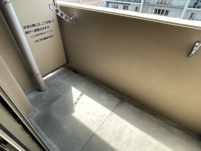 バルコニー　陽当たり良好なバルコニーです