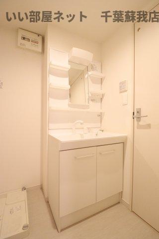 洗面設備　コンパクトで使いやすい洗面所