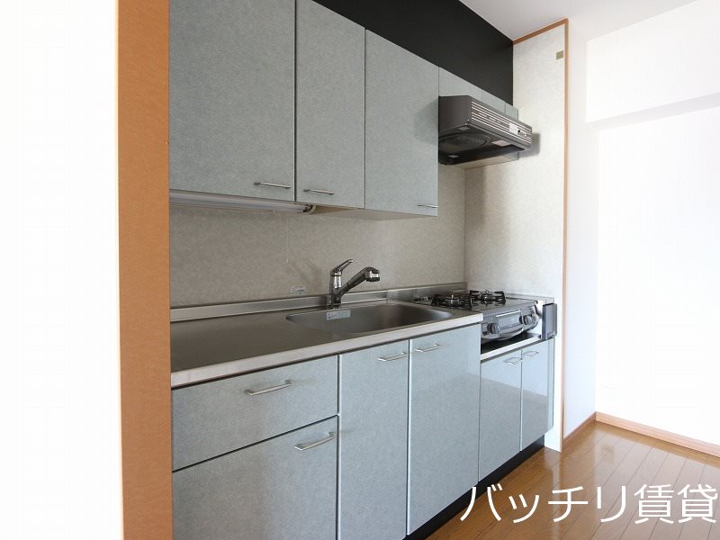 キッチン　別号室写真の為現況を優先致します。別号室写真の為現況を優先致