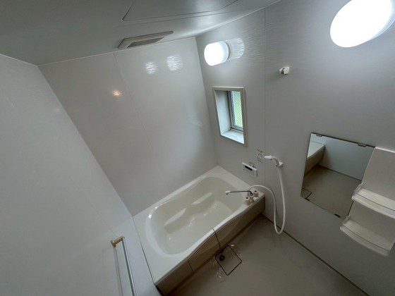バス・シャワールーム　※別部屋の写真です