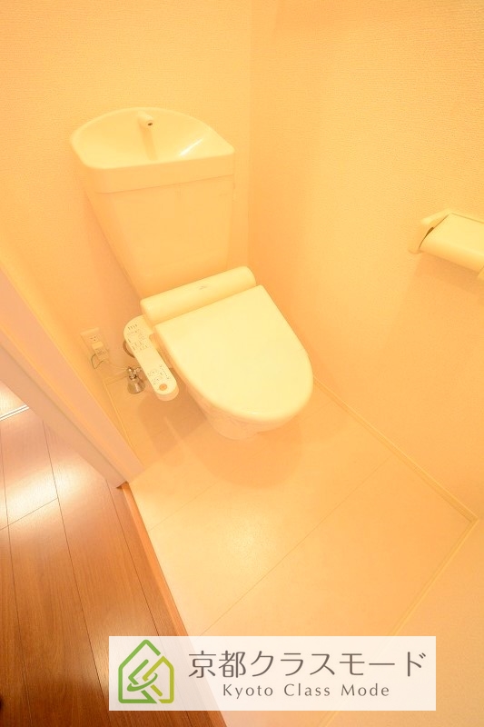 鳥羽リョウコウのトイレ写真