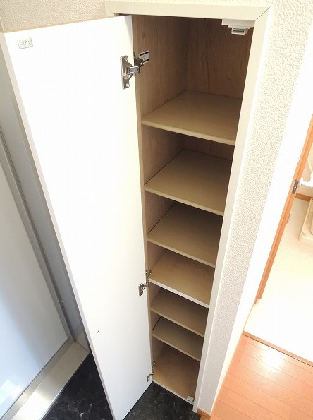 玄関　同タイプ室内