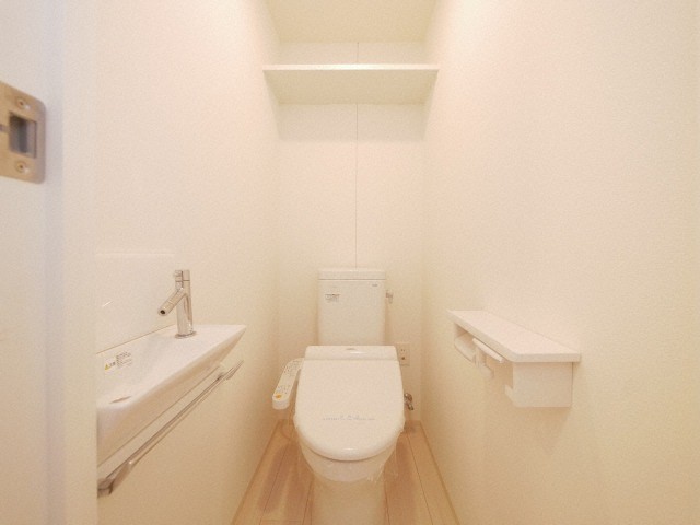 トイレ　ウォシュレット設置済みです！