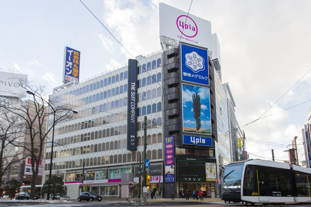 ショッピングセンター　4丁目プラザ（ショッピングセンター）まで208m