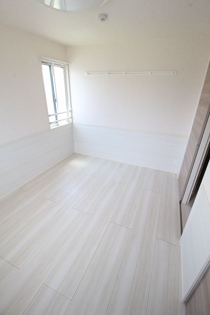 その他部屋・スペース　反転タイプの別の部屋の写真です