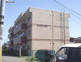 京田辺市興戸八木屋のマンションの建物外観