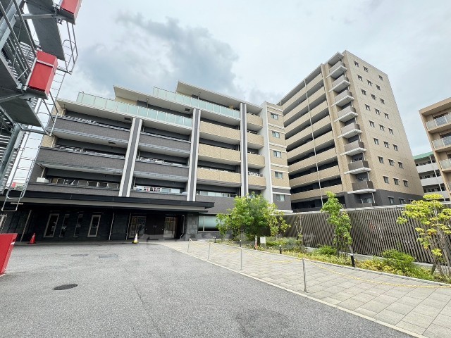 プレサンス グラン 名城公園の建物外観