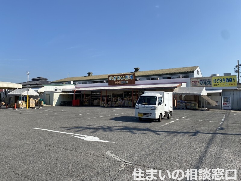 【西尾市寄住町のアパートのスーパー】