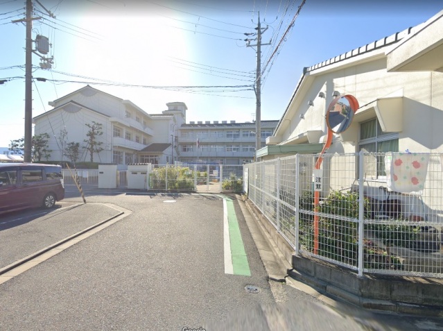 【casa大町の小学校】