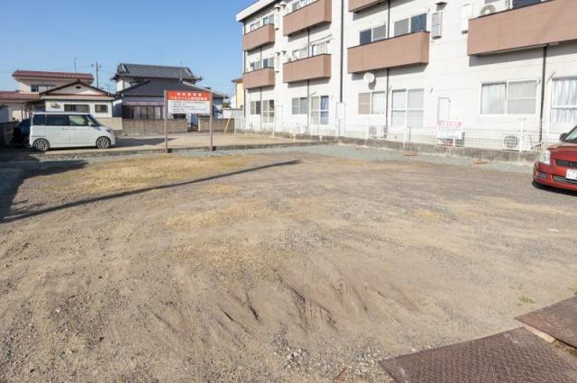 【高松市香南町由佐のマンションの駐車場】