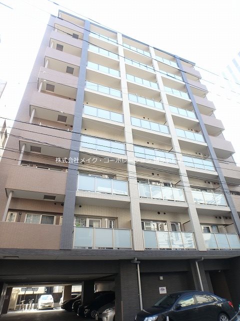 【福岡市博多区博多駅南のマンションの建物外観】