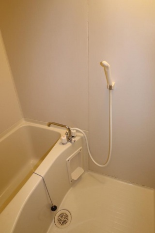 バス・シャワールーム　建物内の別のお部屋です