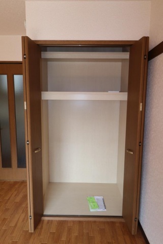 収納　建物内の別のお部屋です