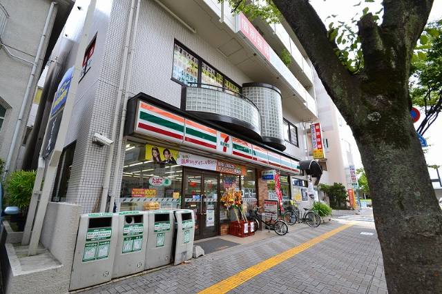 【広島市佐伯区吉見園のマンションのコンビニ】