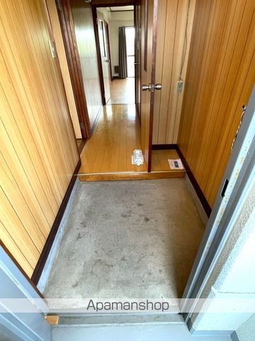 日高ビルの玄関写真