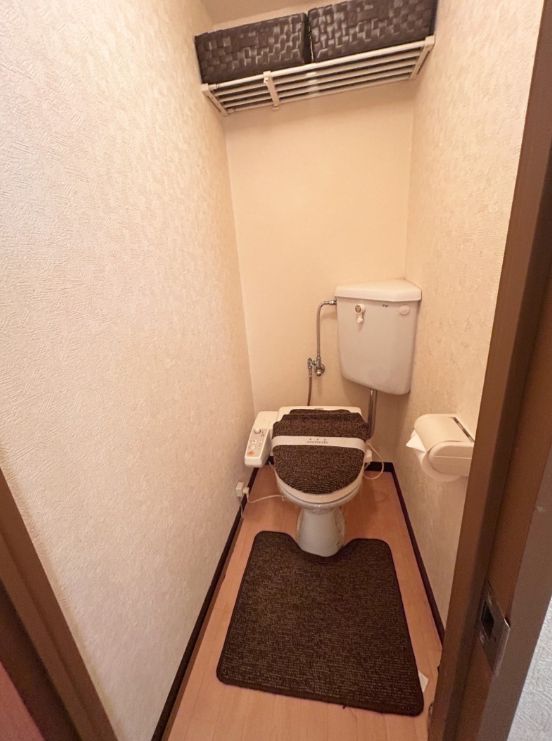 宇都宮市 4階建 築47年のトイレ写真