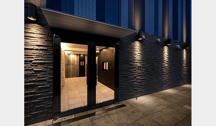 玄関　家具家電付きセットアップ賃貸。