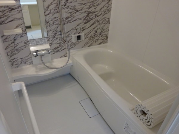 バス・シャワールーム　ゆったり一坪風呂