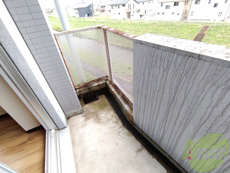 バルコニー　バルコニーは、ちょうどいい広さですねー。