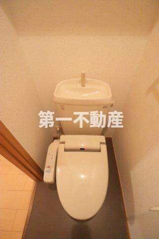 トイレ　温水洗浄便座