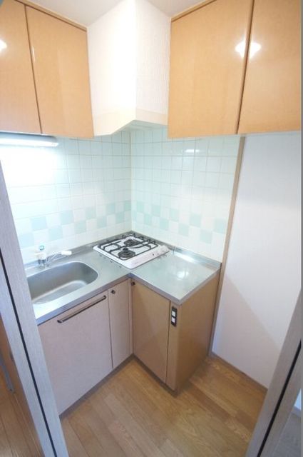 キッチン　壁付システムキッチン