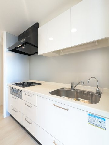 キッチン　※別部屋参考写真