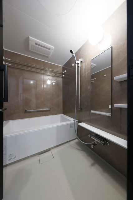 バス・シャワールーム