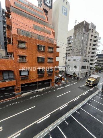 駐車場　駐車場に車を止められます
