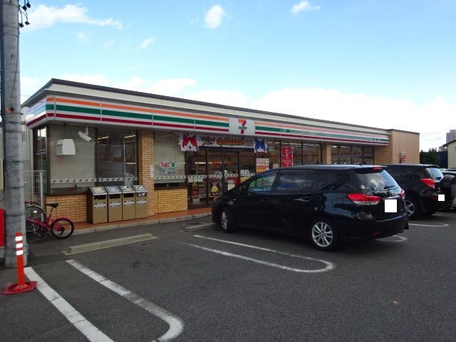 コンビニ　セブンイレブン（コンビニ）まで186m