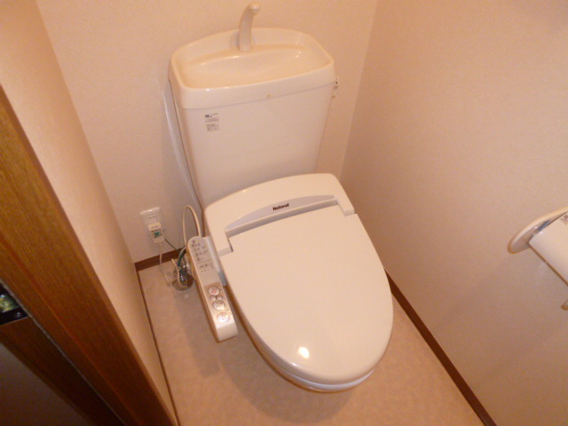 トイレ　シャワー付きトイレ