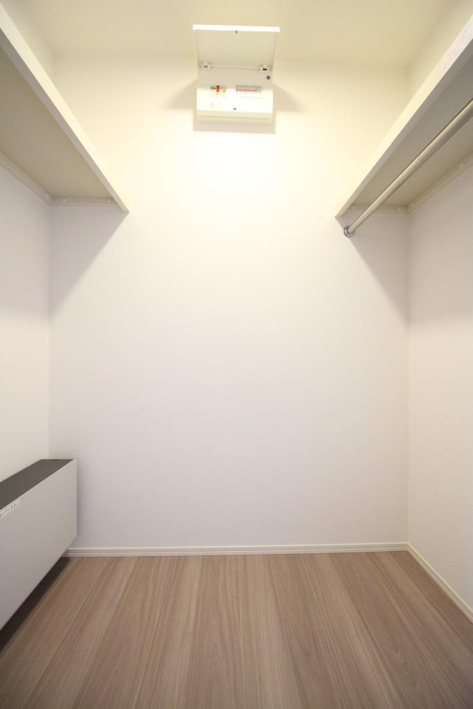 収納　ウォークインクローゼット