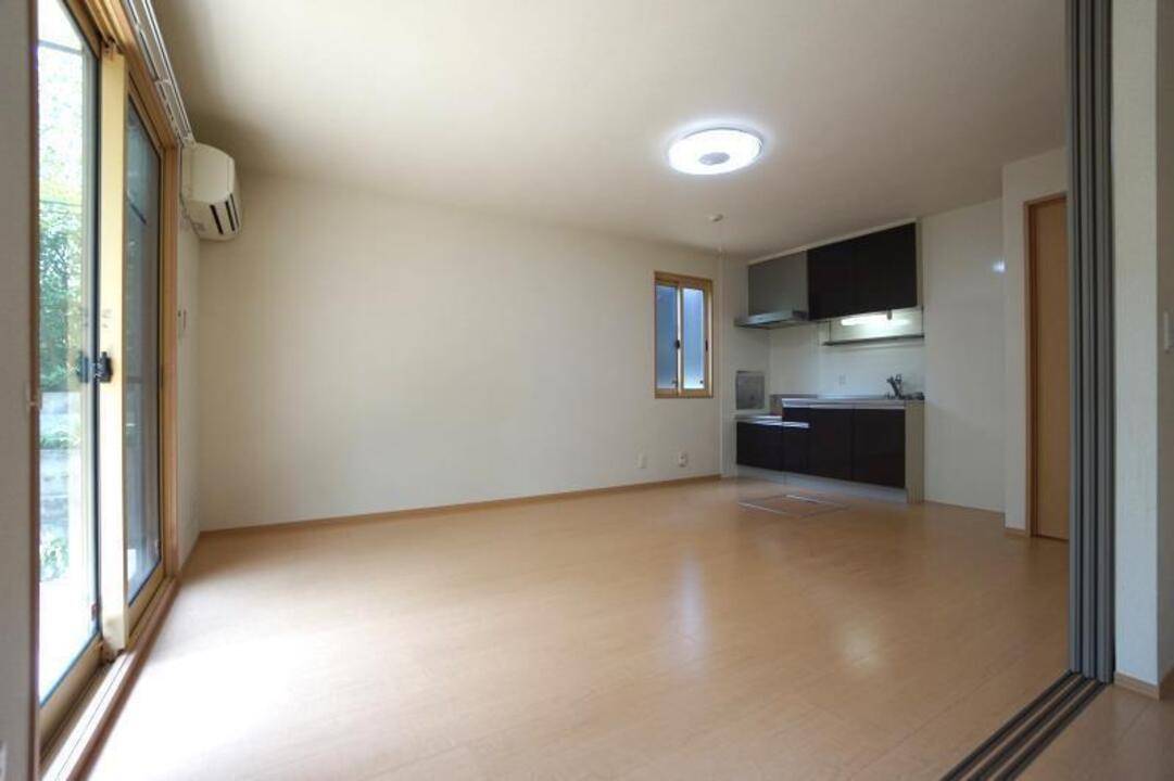 居室・リビング　リビング