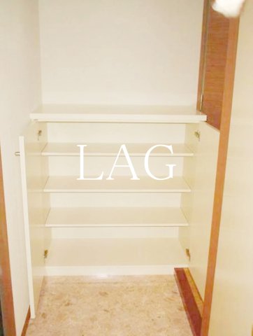 玄関　玄関です。