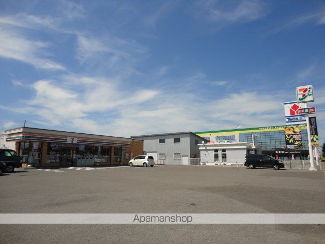 コンビニ　セブンイレブン（コンビニ）まで400m