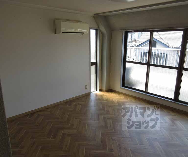 居室・リビング　きれいなお部屋です