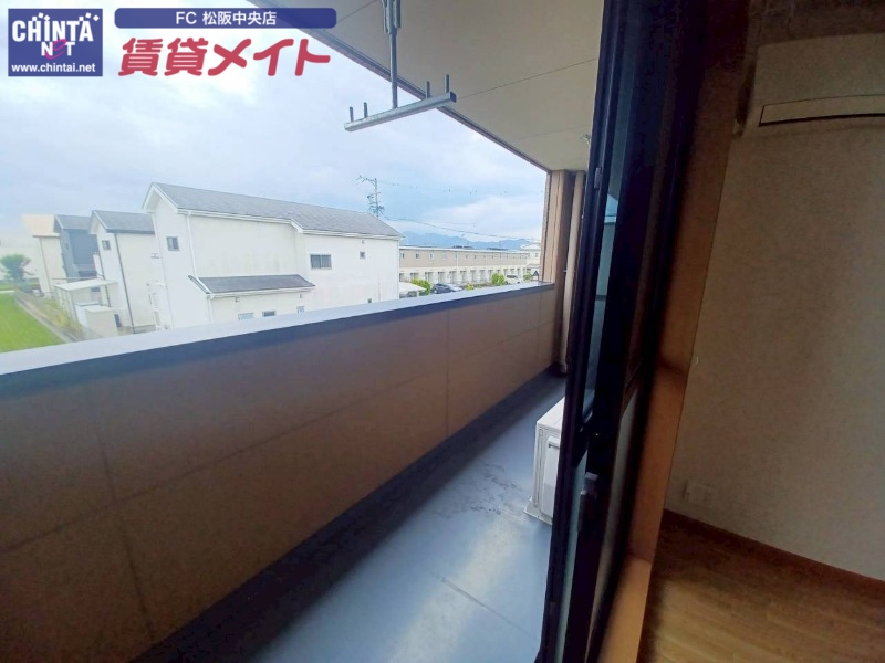 バルコニー　同物件別室写真