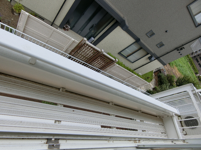 バルコニー　フラワーボックス