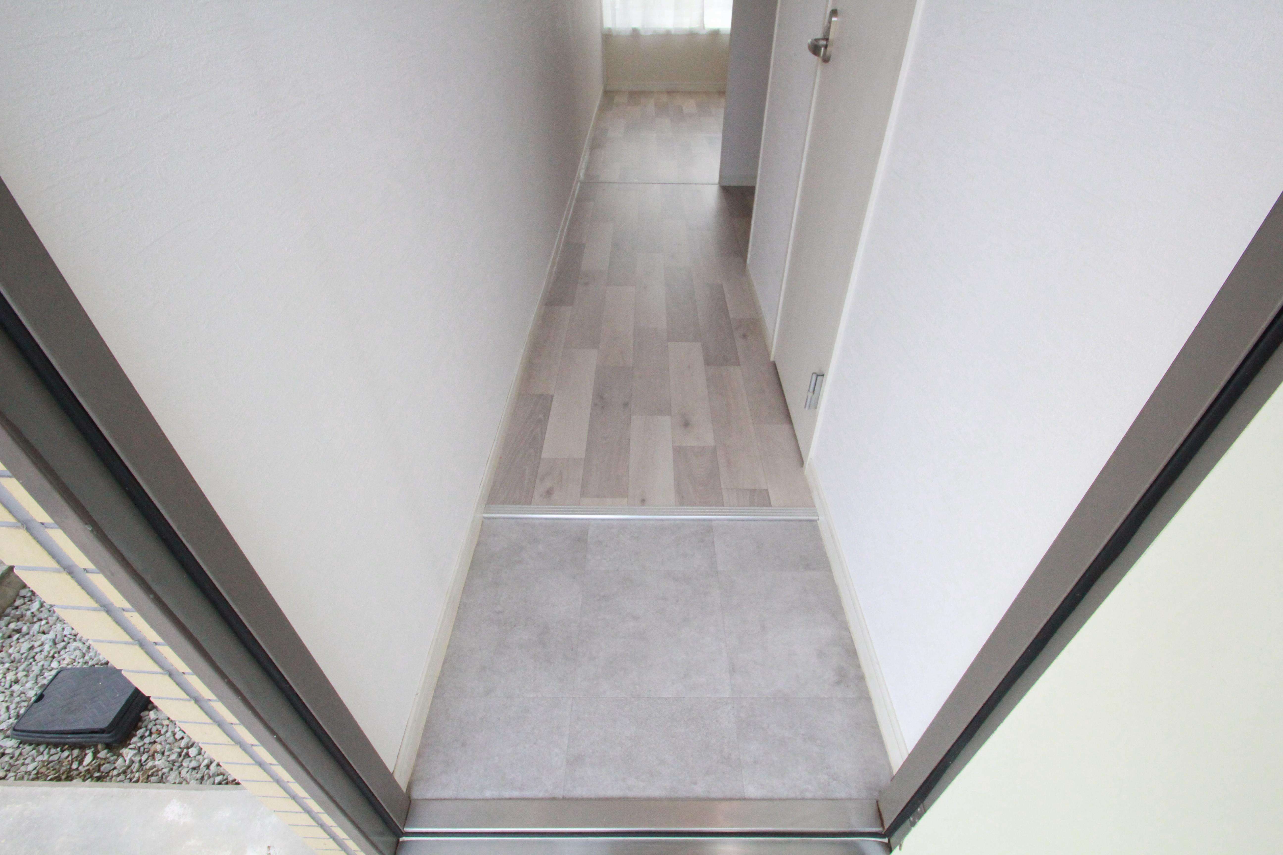 玄関　玄関です。