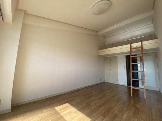 居室・リビング　※別部屋の写真です