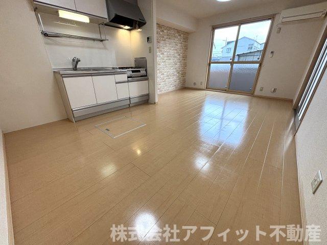 居室・リビング　LDK12帖