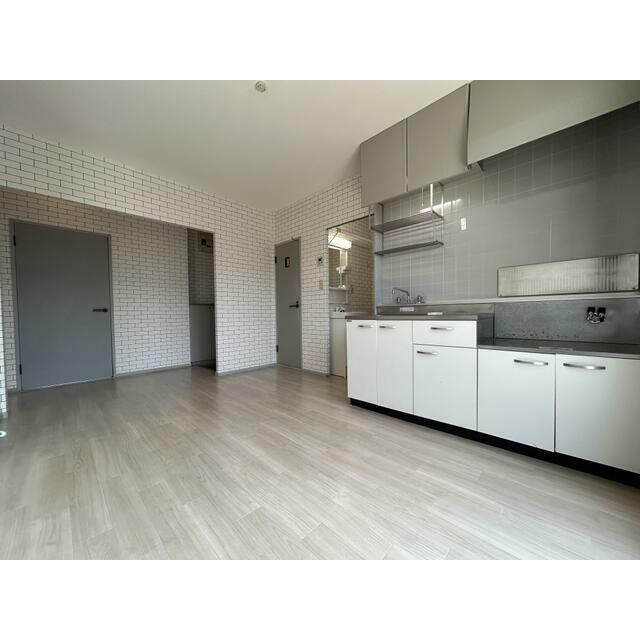 居室・リビング　写真は以前撮影したものです。