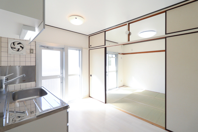 居室・リビング　和室をつなげてお使いいただけます