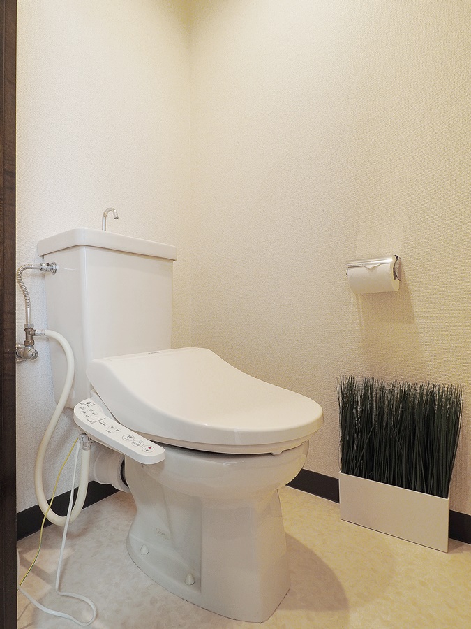 トイレ　ウォシュレット設置済みの綺麗なトイレ