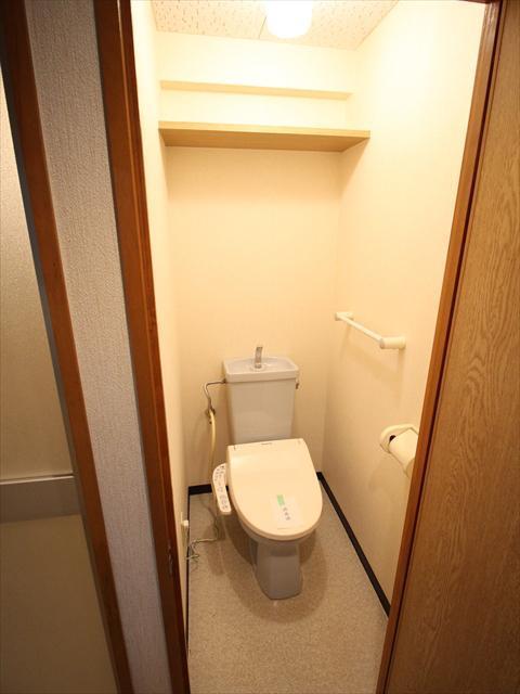 トイレ　松山市萱町　カドタパレス　トイレ