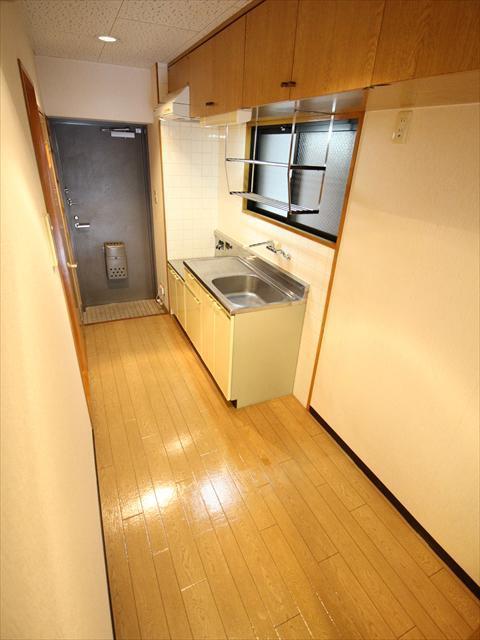 キッチン　松山市萱町　カドタパレス　キッチン